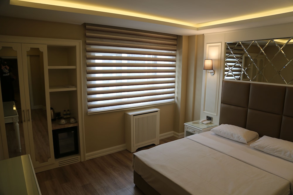 Deluxe Suite, 1 Bedroom, Non Smoking photo 2