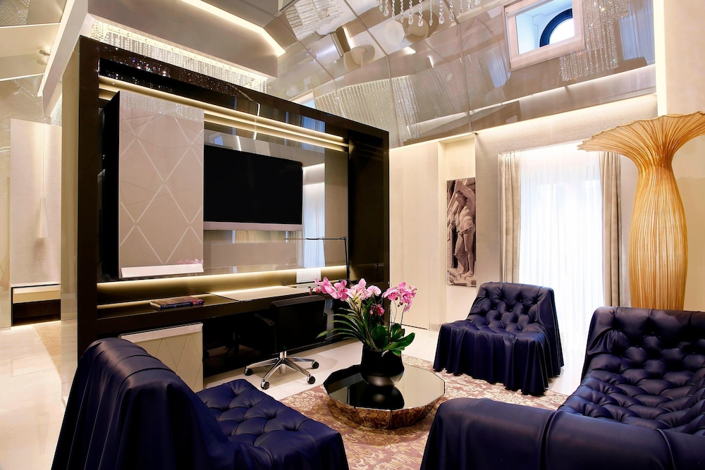 Royal Suite, 4 Bedrooms thumbnail 5