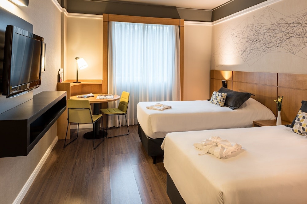 Deluxe Twin Room - Photo 6