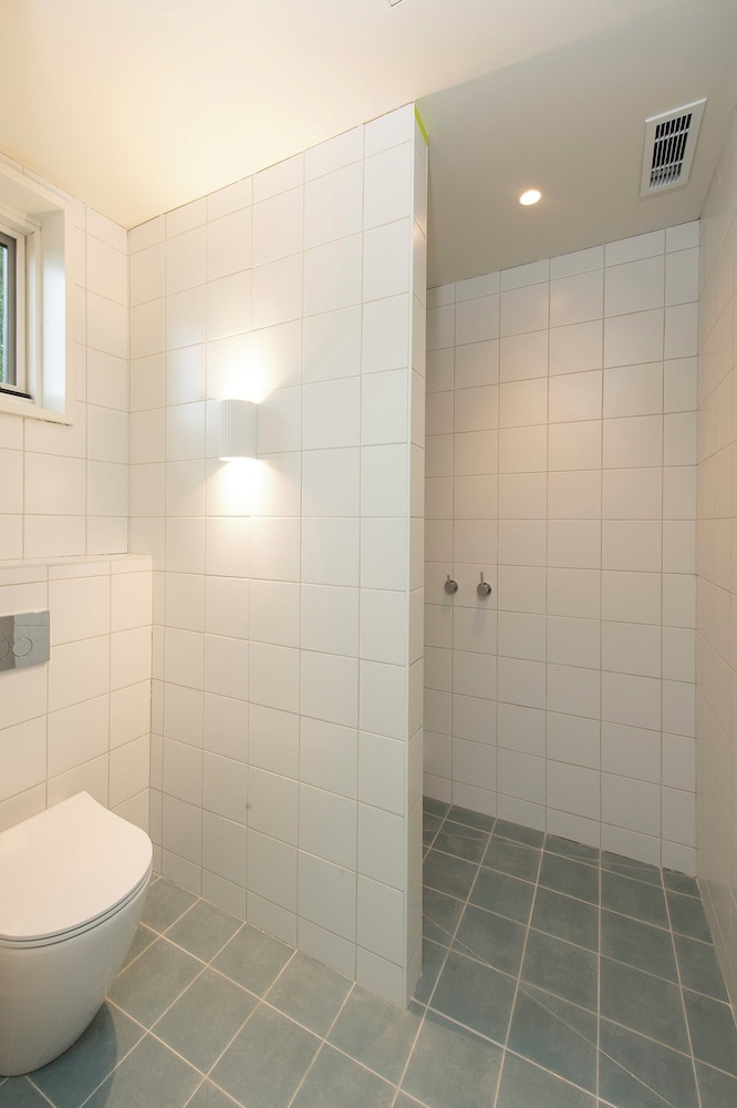 Executive Room, Balcony with Free Parking, Wifi, Welcome Drink, Minibar photo 3