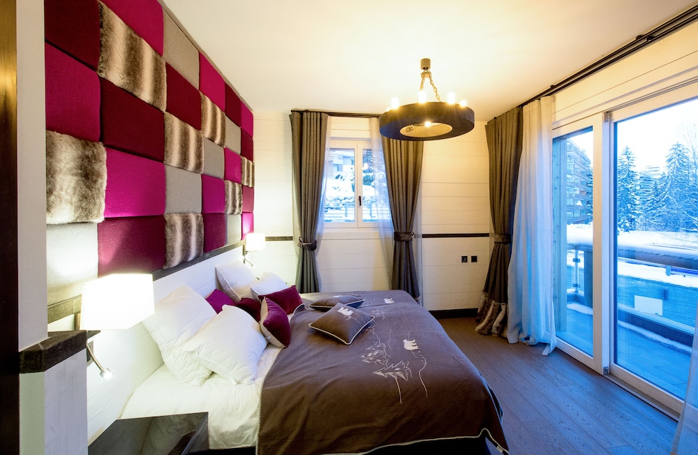 Deluxe Chalet, 2 Bedrooms, Terrace (Bellalui) photo 1