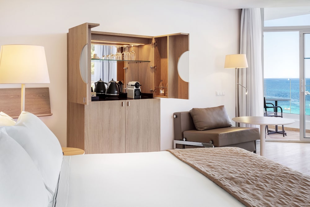 The Level, Junior Suite