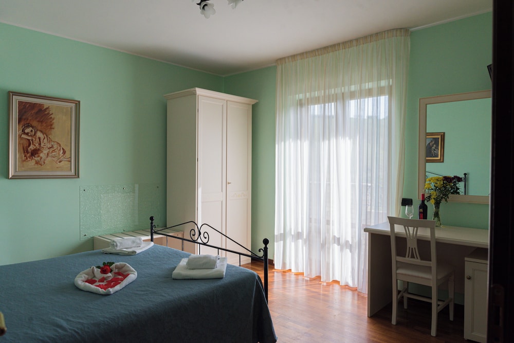Traditional Room photo 3
