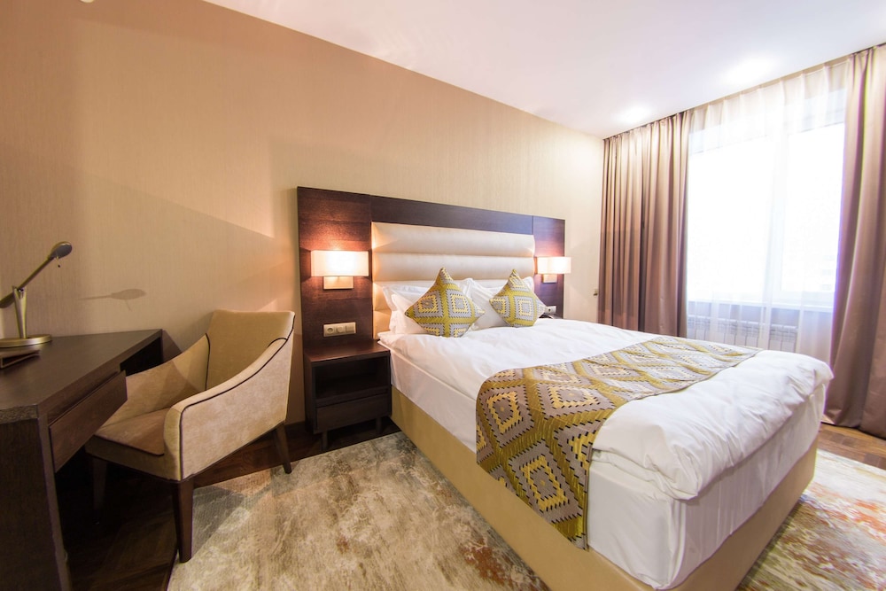 Standard Room, 1 Queen Bed, Non Smoking photo 1