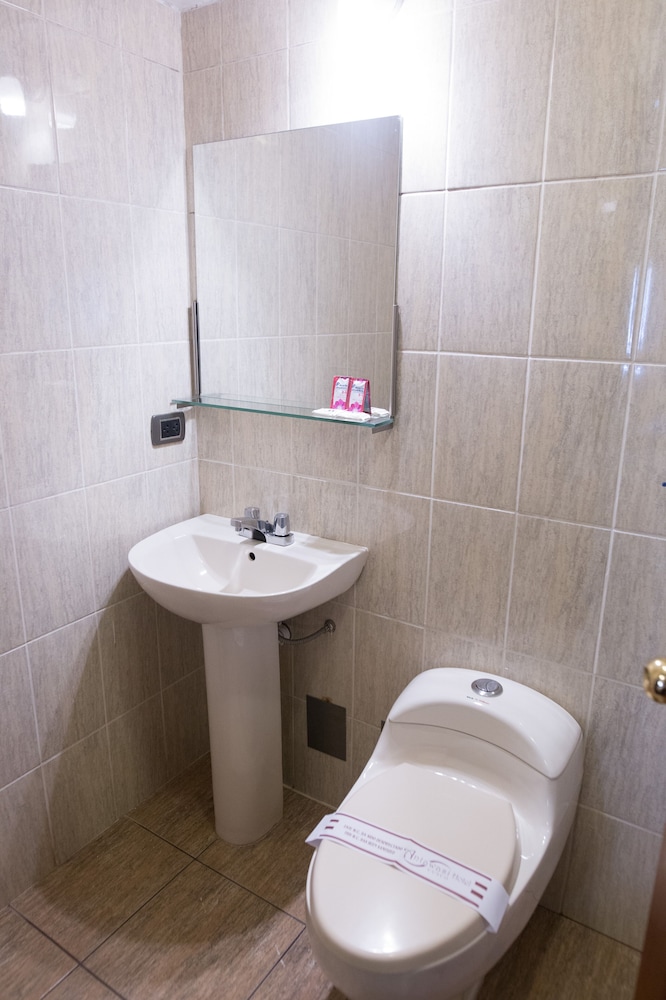 Double Room - Photo 14
