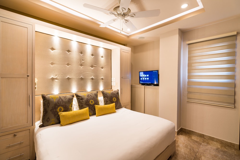 Luxury Suite, 2 Bedrooms, Ocean View, Corner