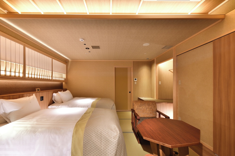 [KAROI Luxury floor] Japanese Style with Open Air Bath, Twin Beds, Non Smoking - Photo 2