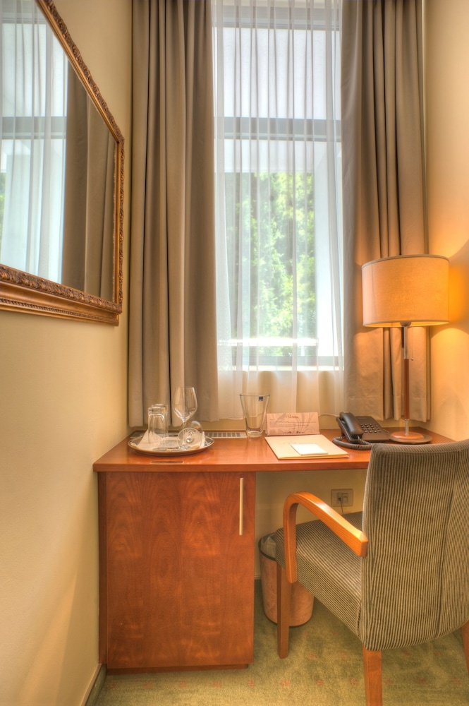 Family Suite, Balcony, Garden View photo 2