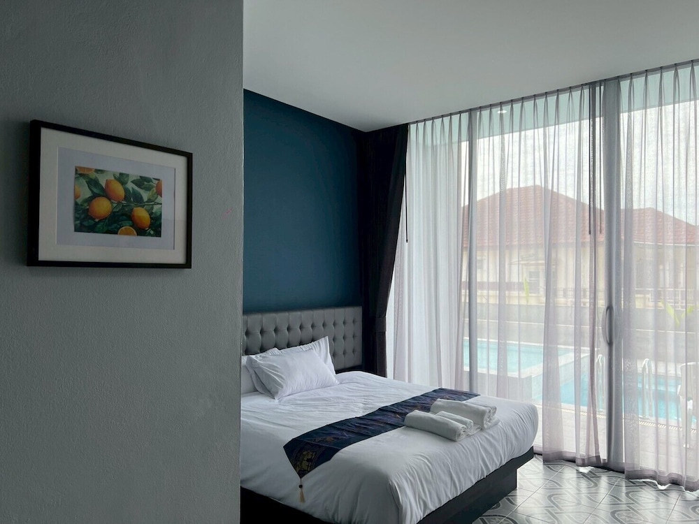 Deluxe Room, 1 King Bed, Private Pool photo 1