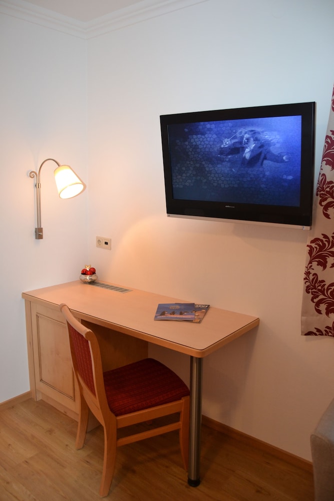 Standard Double Room - Photo 3