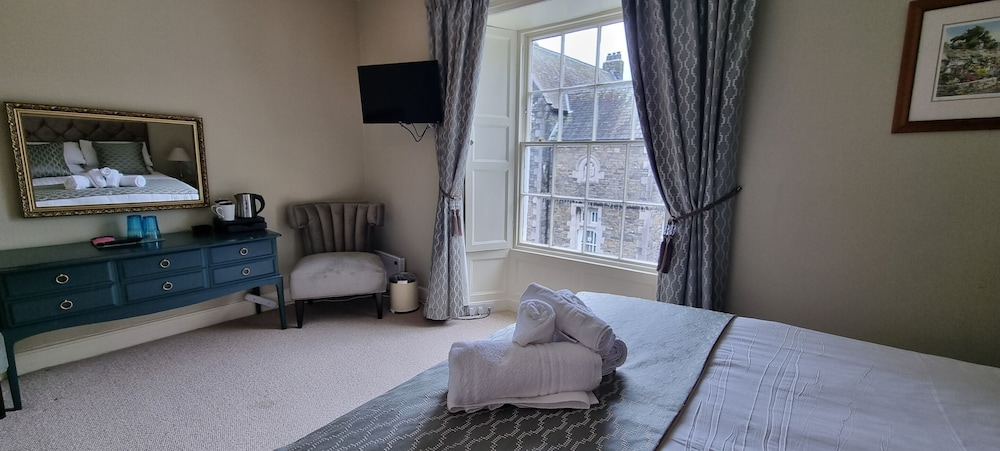 Superior Double Room, Ensuite, Garden View