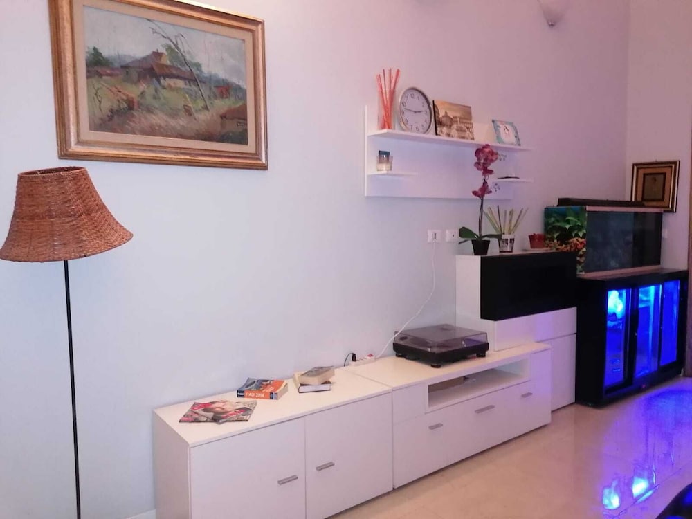 Twin Room, Shared Bathroom (Guido) photo 3