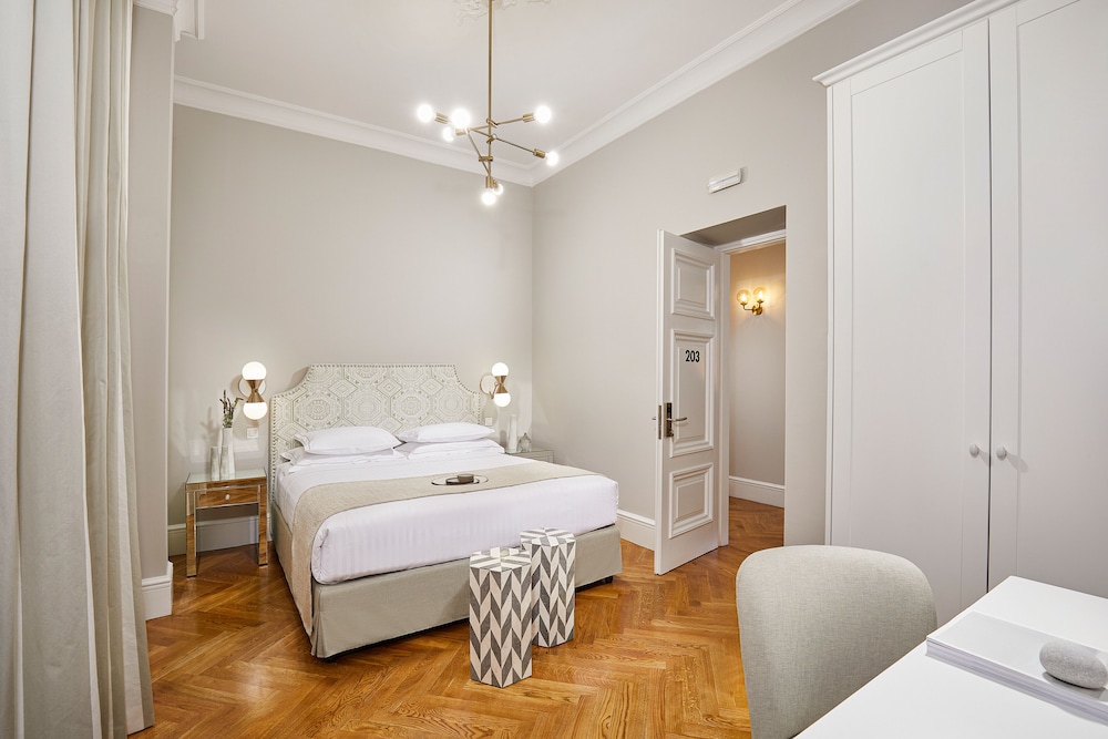 Deluxe Family Room with Balcony
