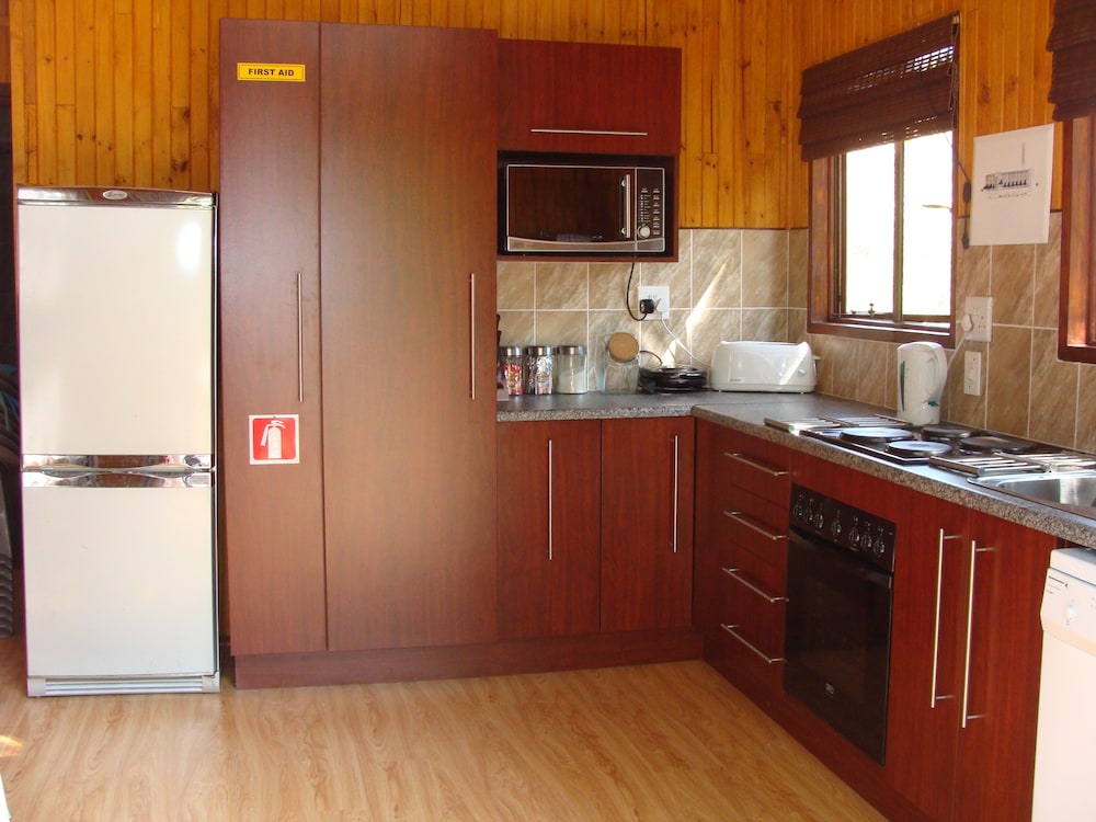 Log Cabin photo 3