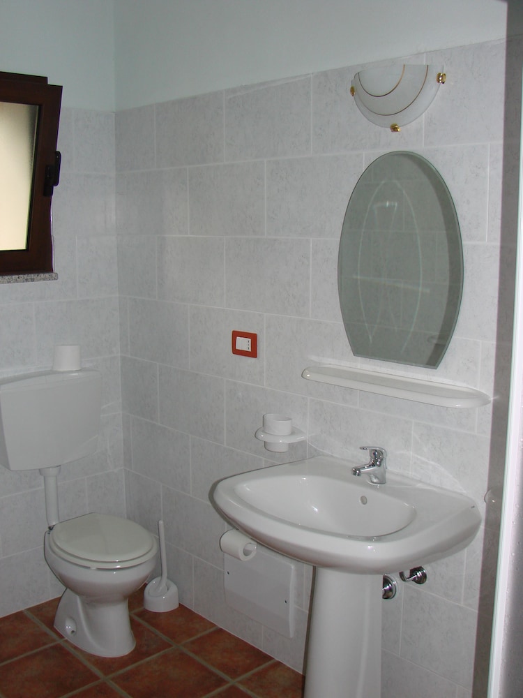 Standard Double or Twin Room photo 3