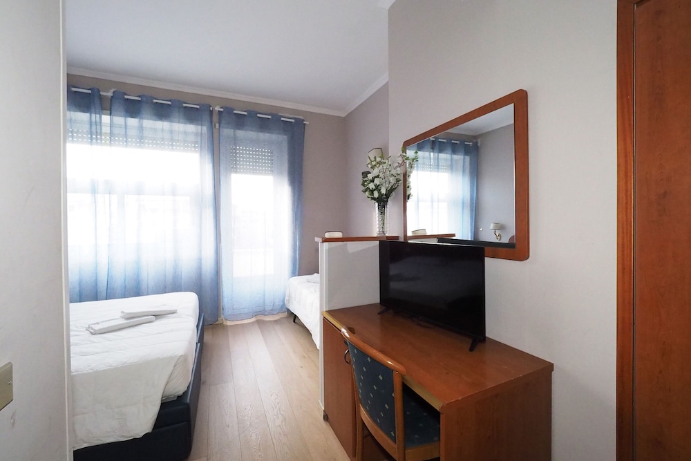 Triple Room - Photo 1