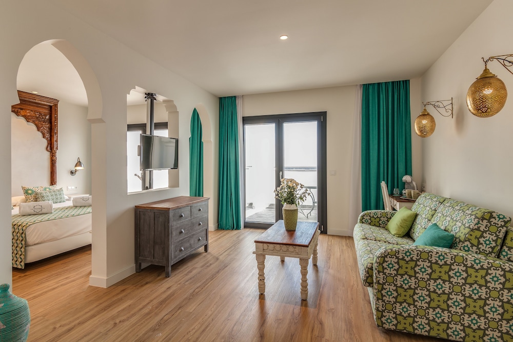 Junior Suite, Sea View photo 2