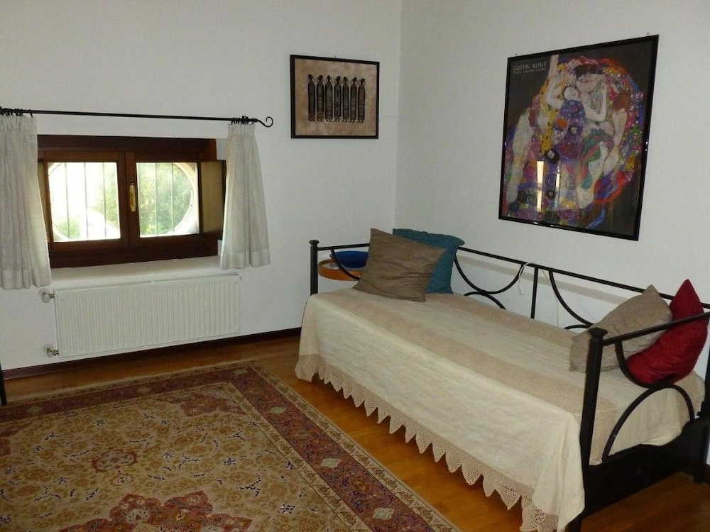 Family Room, Multiple Beds, Shared Bathroom