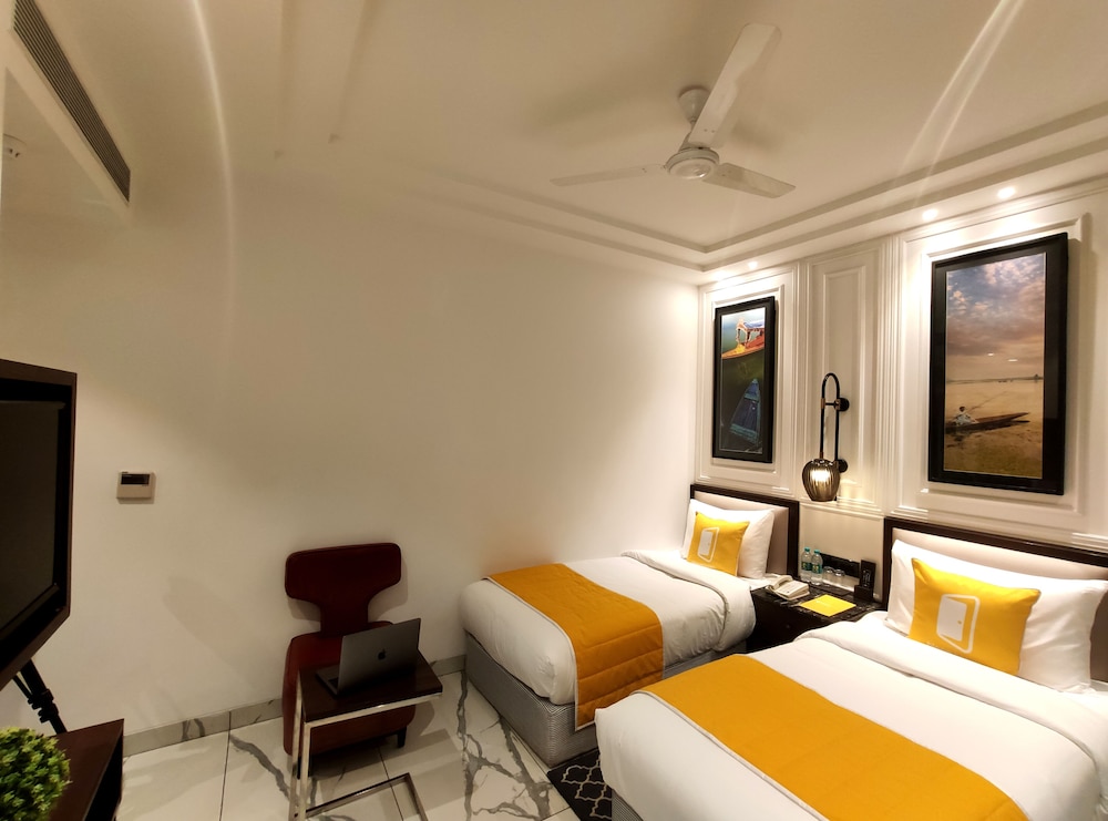 Deluxe Twin Room - Photo 10