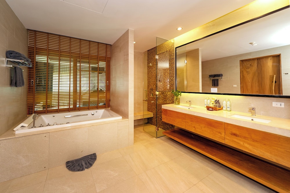 Tropical Pool Villa - Photo 15