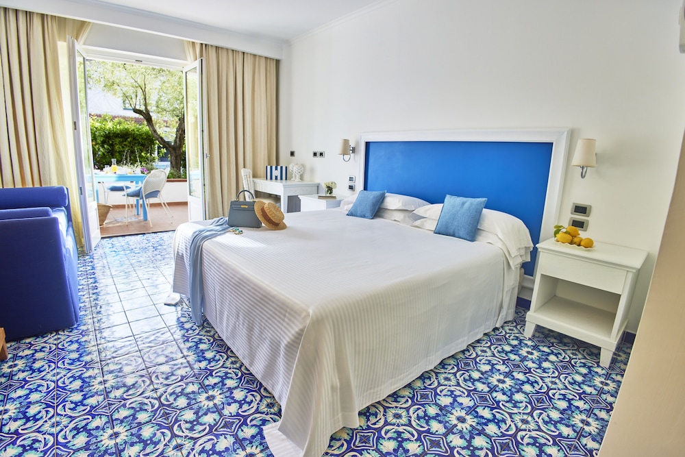Classic Double or Twin Room - Photo 2