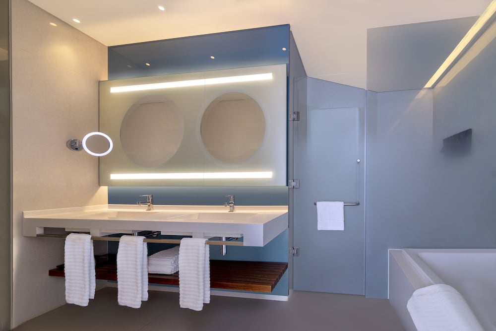 Executive Suite, 1 Bedroom - Photo 5