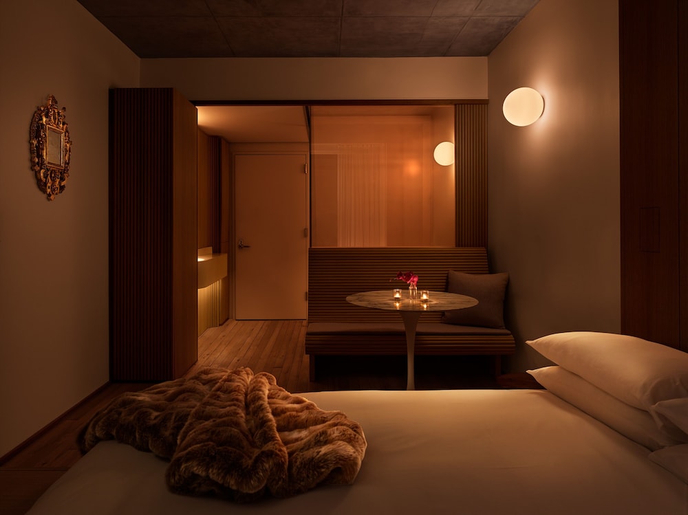 Room, 1 Queen Bed (Great View) photo 3
