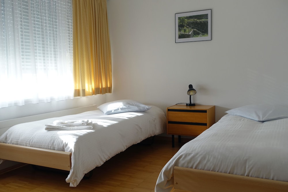 Standard Room, 2 Twin Beds photo 3