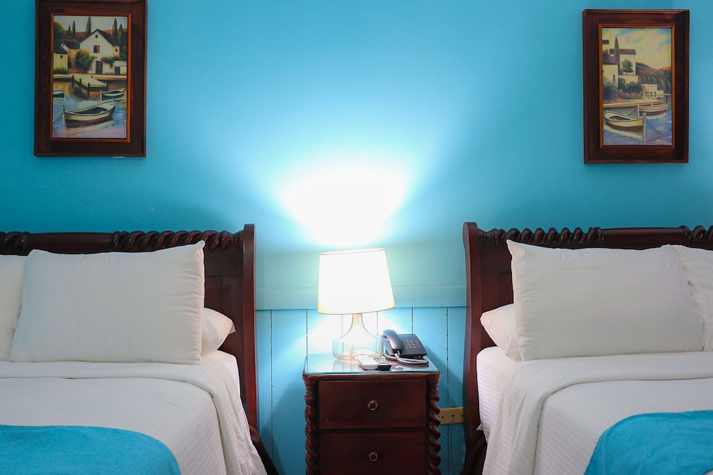 Family Quadruple Room photo 2