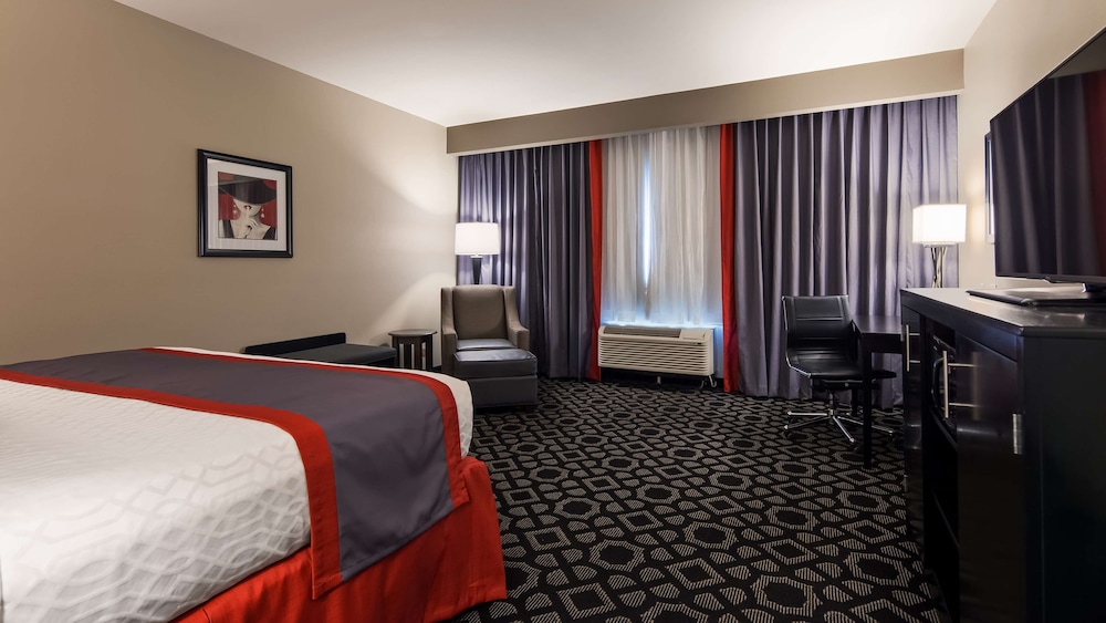 Standard Room, 1 King Bed, Accessible, Bathtub (Bathtub) photo 2