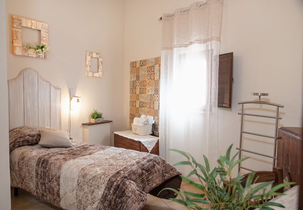 Triple Room, City View photo 2