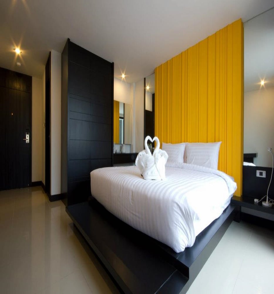Deluxe Room With Balcony photo 1