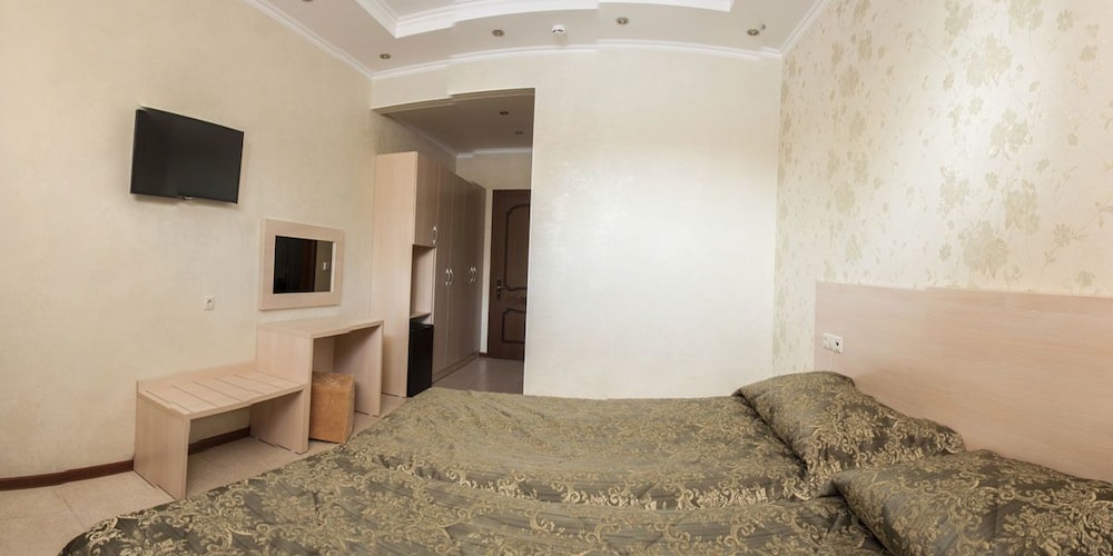 Premium Double or Twin Room, Pool View