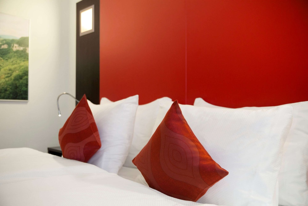Room, Multiple Beds, Non Smoking - Photo 3
