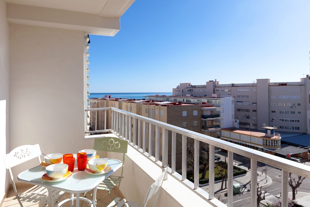 Apartment, 3 Bedrooms, Terrace photo 2