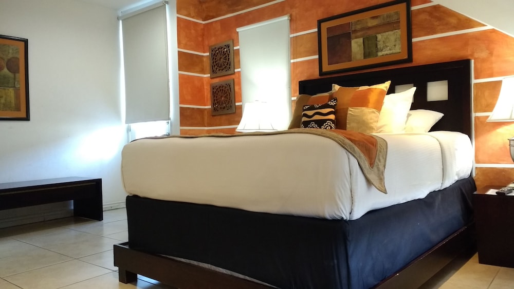 Premium Room, 1 Queen Bed (Samaan) photo 3