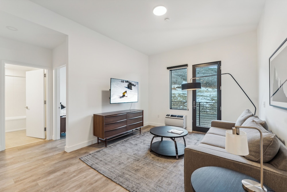 Condo, 1 Bedroom, Kitchen, Slope side photo 1