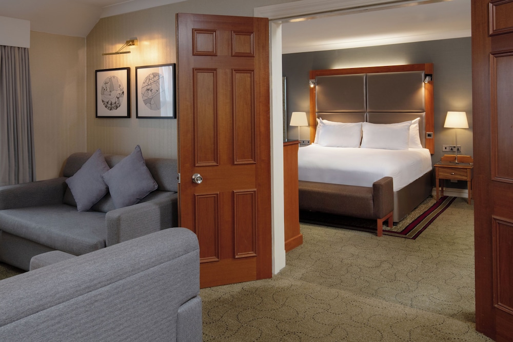 Ambassador Suite - Photo 1