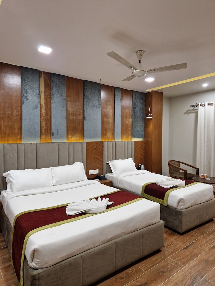 Superior Deluxe Room photo 1
