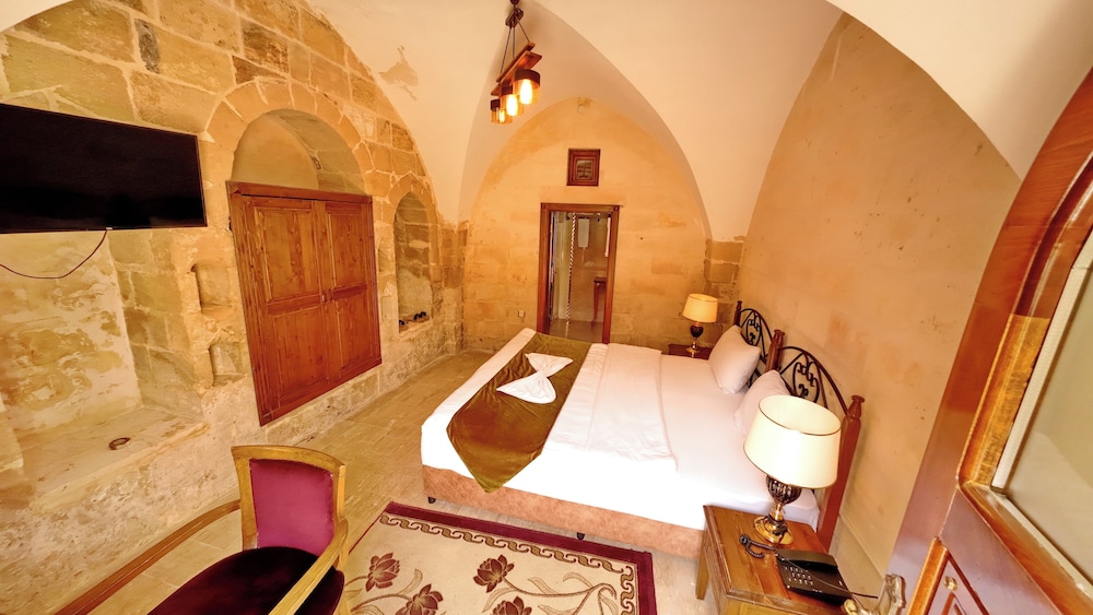 Standard Double or Twin Room - Photo 17