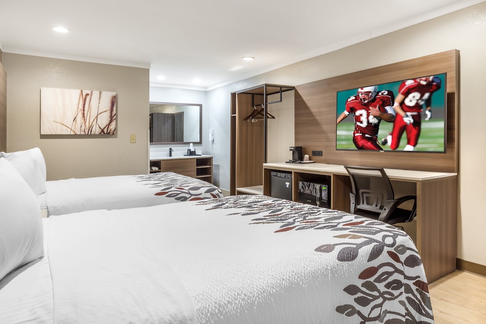 Superior Room, 2 Queen Beds, Smoking - Photo 3