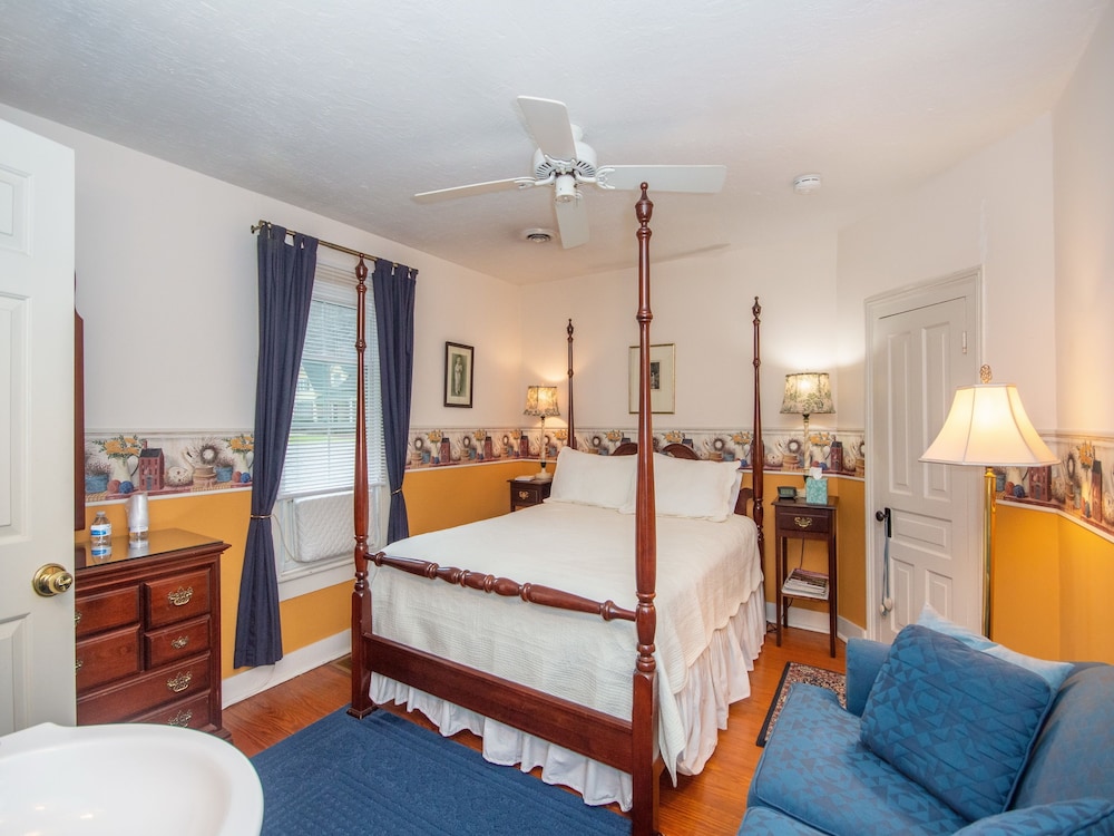 Tammy's Room