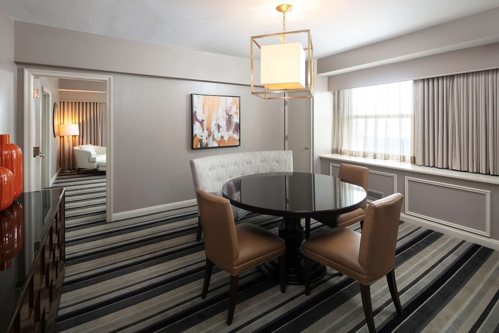 Royal Suite photo 1