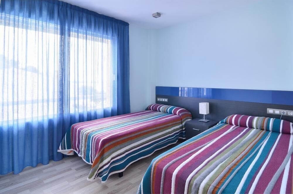 Apartamento, 2 habitaciones, terraza, vista al mar
