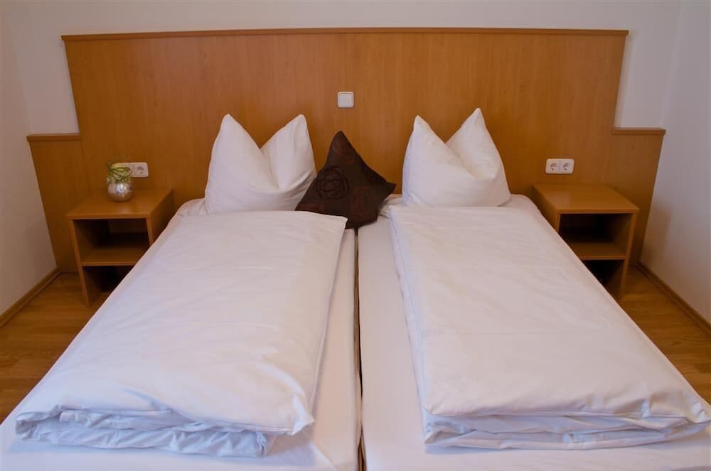 Family Quadruple Room photo 2