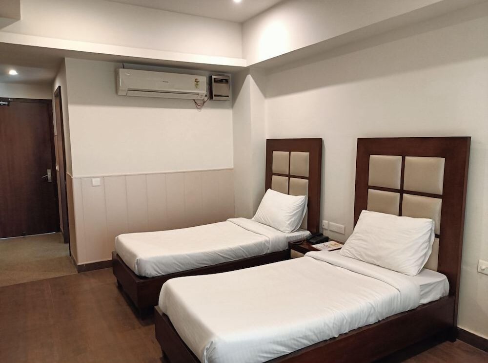 Twin Room - Photo 1