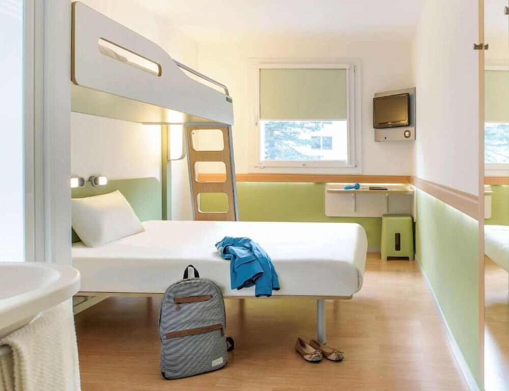 Double Room, Multiple Beds photo 2