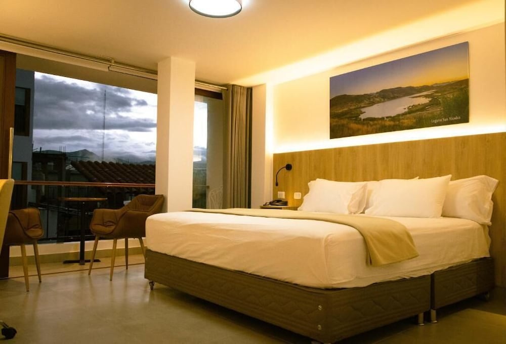 Junior Suite, Pool View photo 1
