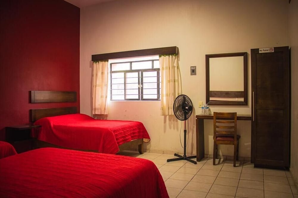 Basic Triple Room photo 1
