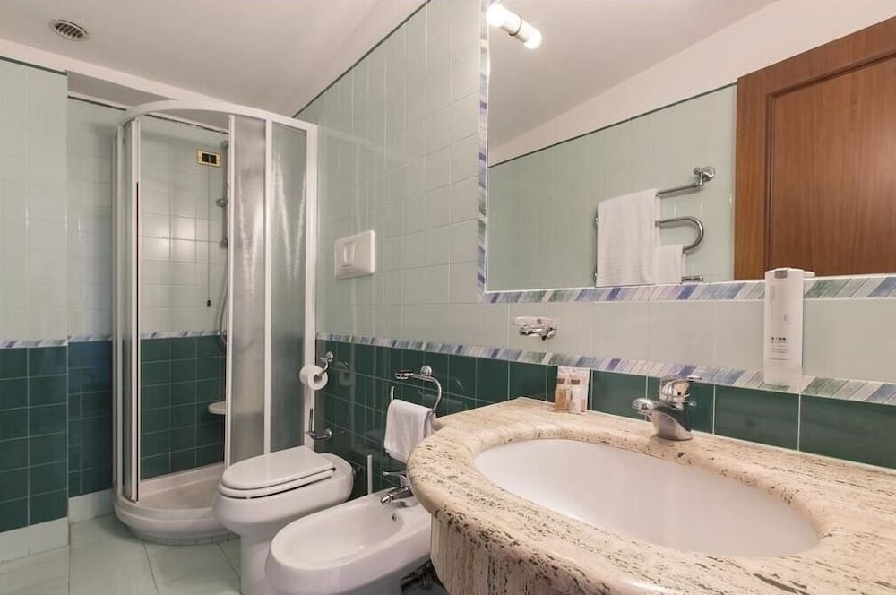 Economy Double or Twin Room photo 2